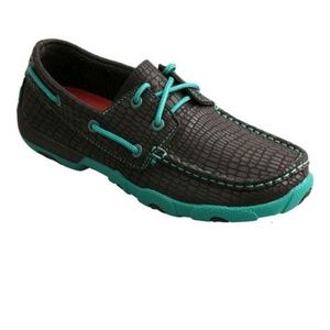 Twisted X driving moc